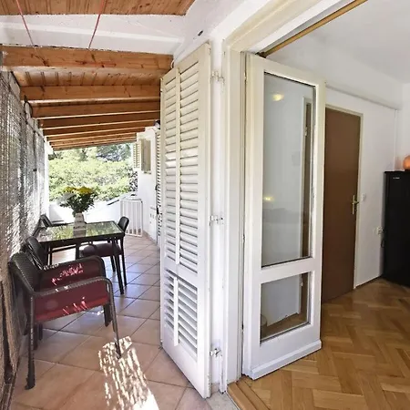 Prodan Apartment *
